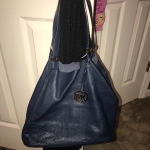 Navy Blue Micheal Kors Bucket Bag